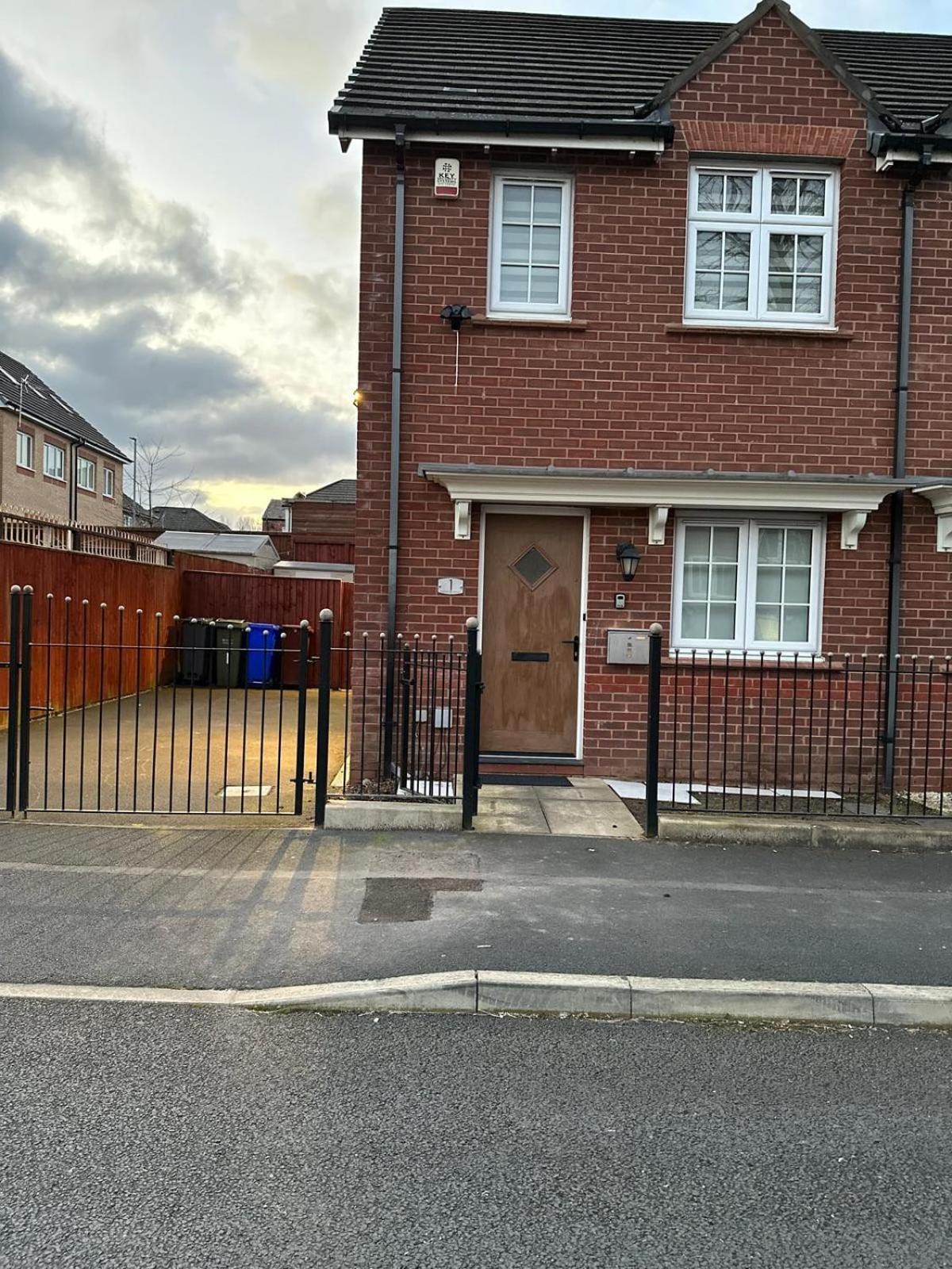 Apartment Faversham Place *